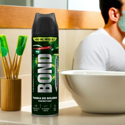 Bond Speedmaster pianka do golenia dla mężczyzn 250ml