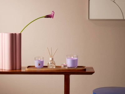 Bolsius True Scents Magnolia świeca zapachowa 97/85 w szkle