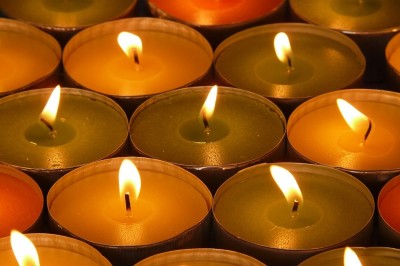 Bolsius Multi Coloured Żurawina podgrzewacze zapachowe 3,5 godzinne - 30 sztuk