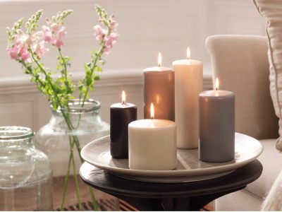 Bolsius Kremowa świeca pieńkowa 80/48