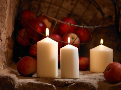 Bolsius Biała świeca pieńkowa 200/68