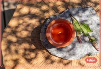 Bolsius Summer Nights Kremowa świeca outdoorowa w szkle z drewnianym knotem 100/100