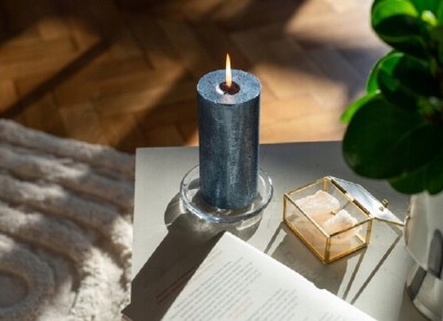 Bolsius Rustic Shimmer Niebieska świeca dekoracyjna 130/68 mm