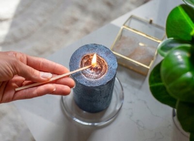 Bolsius Rustic Shimmer Niebieska świeca dekoracyjna 130/68 mm