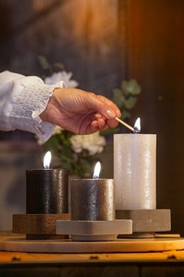 Bolsius Rustic Shimmer Szampańska świeca dekoracyjna 130/68 mm