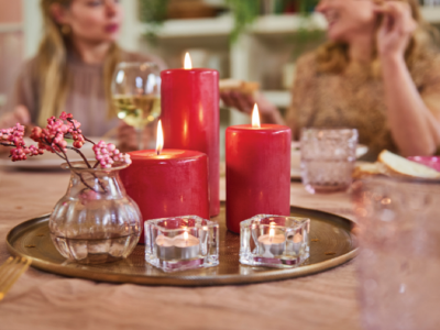 Bolsius Essentials Aksamitna Czerwień świeca pieńkowa 150/58mm