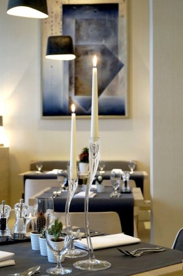 Bispol Aura s30-230 CZERWONY METALIK świeca stołowa stożek - 10 sztuk